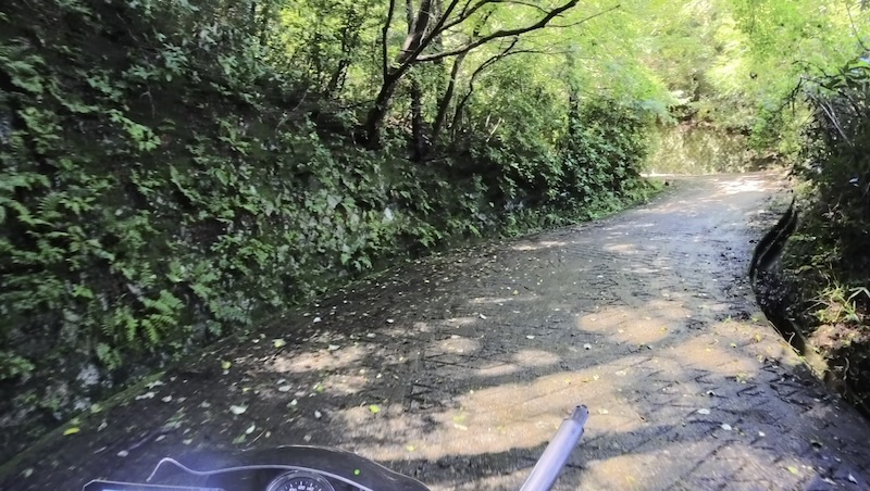 筑波山へ上る県道42号